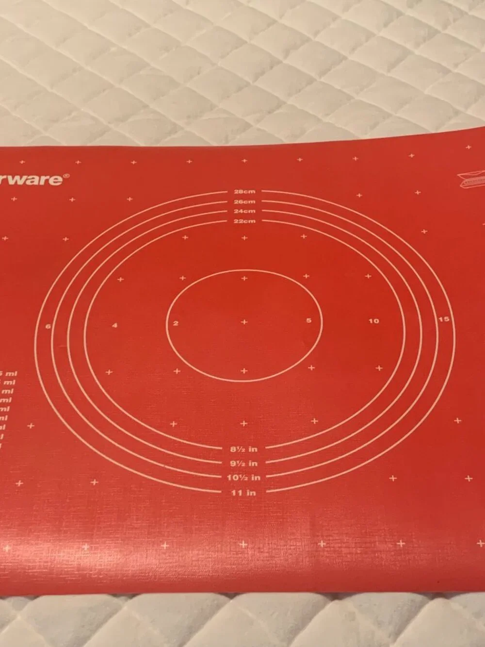 Tupperware Simply Perfect Pastry Sheet w/ measurement guide and conversion chart